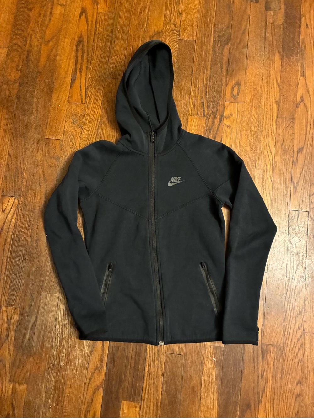 Nike women’s tech fleece jacket size small